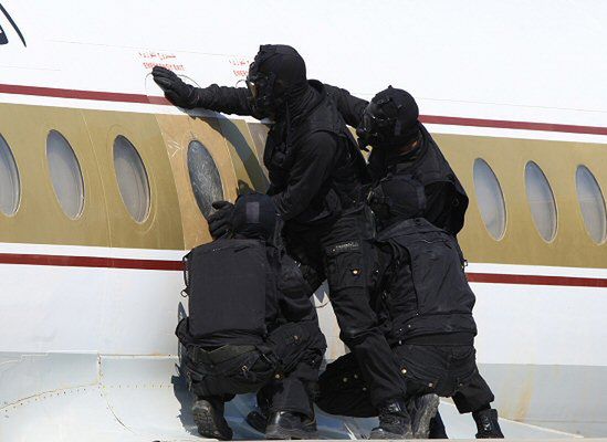 Al-Dżazira: porwano samolot pełen pasażerów