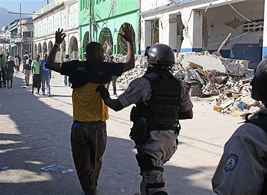 Przemoc na ulicach Haiti - wkroczyła policja, są ofiary