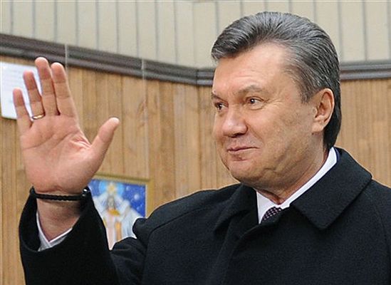 Janukowycz dystansuje Tymoszenko - różnica wynosi 10%