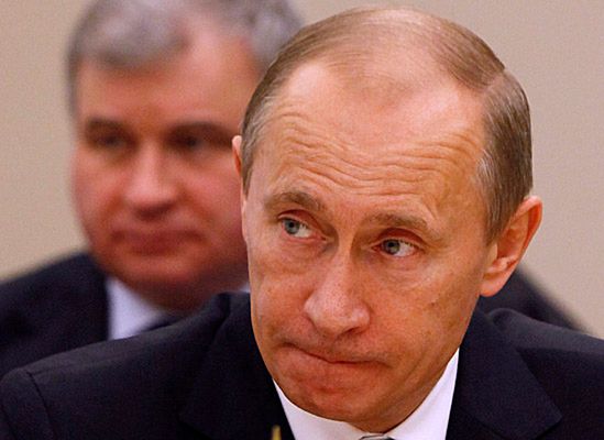 Miedwiediew krytykuje słowa Putina o operacji w Libii