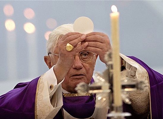 Benedykt XVI odprawił mszę za Jana Pawła II