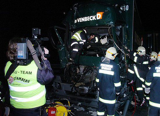 Wypadek pod Wiedniem - 6 osób zginęło, 37 rannych