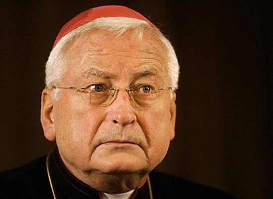 Papież przyjął rezygnację biskupa, który bił dzieci