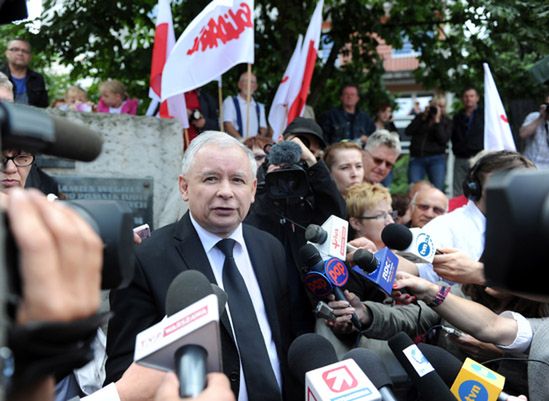Kaczyński powitany w Radomiu owacjami. "Jarek, Jarek!"