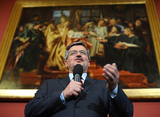 TVN rezygnuje z debaty; Komorowski wyzywa szefa PiS na pojedynek gdzie indziej