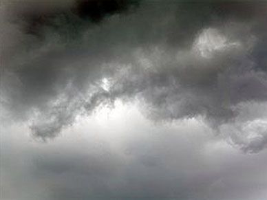 Synoptycy ostrzegają: nadchodzą groźne burze i ulewy