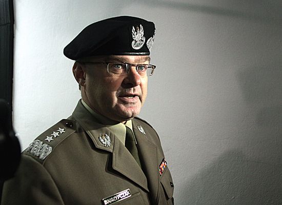Niewygodny gen. Skrzypczak wysłany na urlop?