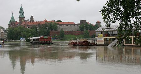 Wisła przerwała wały w Krakowie, trwa ewakuacja ludności