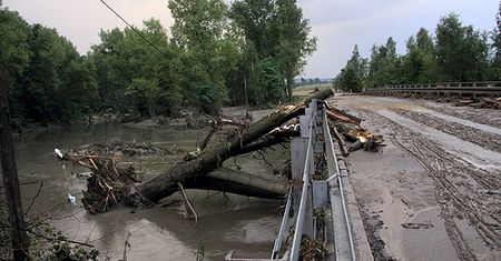 "Pomoc państwa obejmuje tylko powodzian z maja i czerwca"