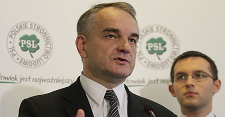"To absurd. Nie prowadzimy żadnych rozmów z PiS"