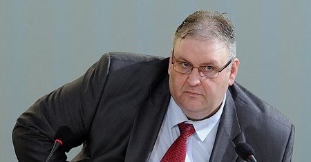Pierwszy spór w sejmie - dwaj posłowie PiS zrezygnują?