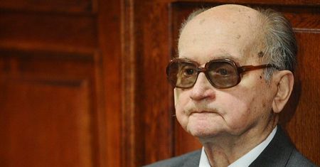 Jaruzelski: stan wojenny miał ochronić polską gospodarkę