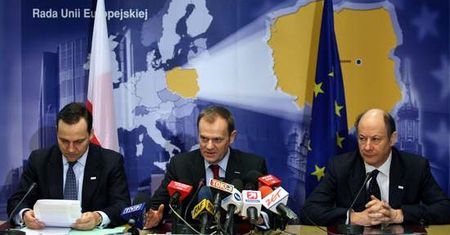 Tusk: 330 mln euro dla Polski w antykryzysowym planie UE