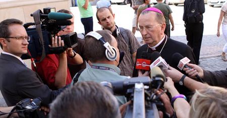 Biskupi Polski i Niemiec: historia to nie propaganda