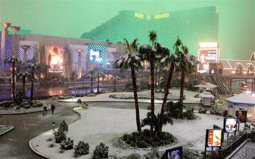 Śnieg przykrył palmy i uziemił Las Vegas