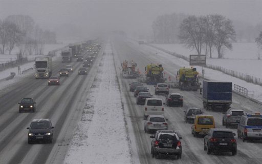 Zimowy horror w Europie - pociąg jechał 13 godzin dłużej