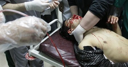 Masakra w Syrii - świadkowie mówią o 100 zabitych