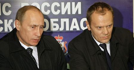 "Rząd Tuska robi błędy, relacje z Rosją dziwią cały świat"
