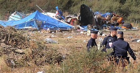 Francuzi siłą rozpędzili obóz imigrantów