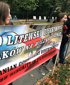 Pikieta pod siedzibą premiera