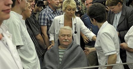 Wałęsa w szpitalu