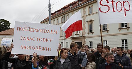 Protest w obronie polskich szkół na Litwie