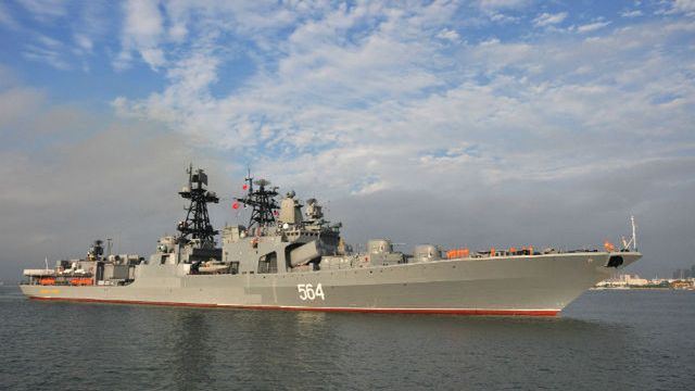 Rosyjski niszczyciel wpływa do portu Zhanjiang na wspólne ćwiczenia z Chińczykami