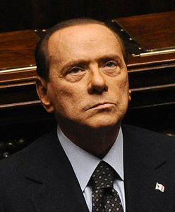 Czekają na koniec premiera - tłumy ludzi przed kancelarią