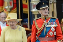 Książę Filip wciąż w szpitalu, kontaktuje się przez telefon