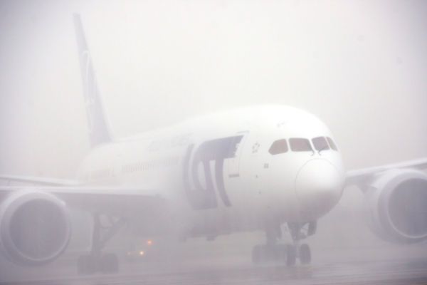 Mgła paraliżuje ruch na polskich lotniskach