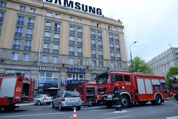 Z powodu pożaru ewakuowano 70 osób z hotelu przy pl. Konstytucji w Warszawie