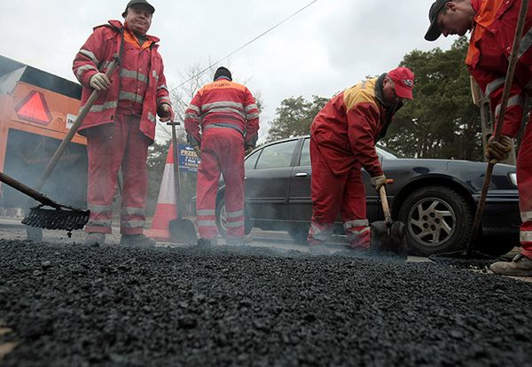 Problemy przy remoncie ul. Na Zjeździe. Auta wrócą z końcem października