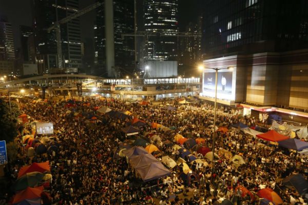 Policja usunęła barykady w dzielnicy Mong Kok w Hongkongu