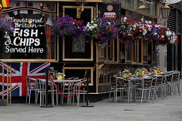 Londyn: pustki w pubach, również polskich