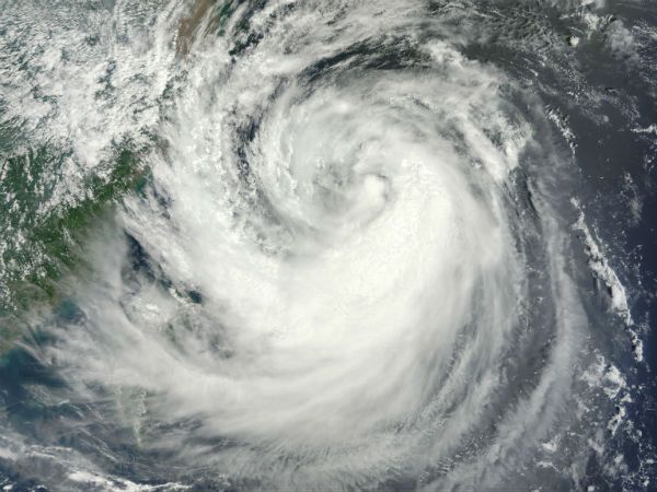 Tajfun Haikui dotarł do wschodnich wybrzeży Chin