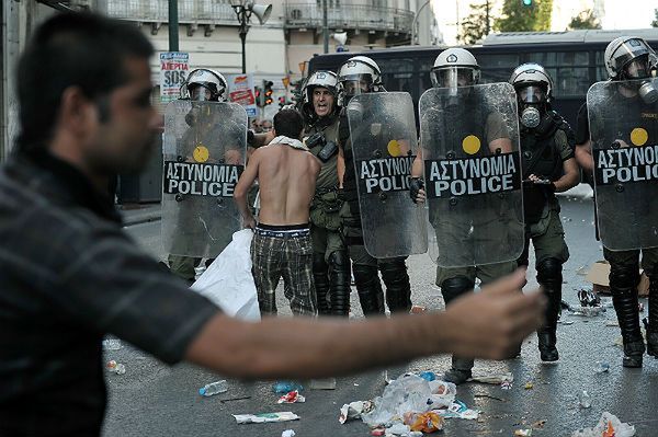 Starcia w Grecji podczas protestu przeciwko antyislamskiemu filmowi