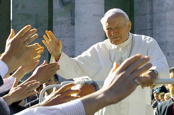 Ekspert: zmiana papieża bez wpływu na kanonizację Jana Pawła II