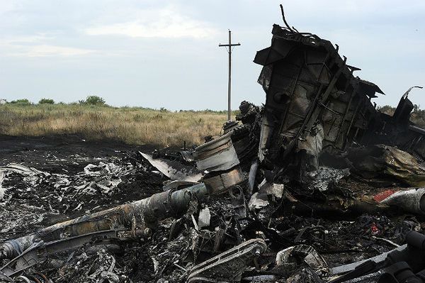 Zestrzelenie Boeinga 777: 23 ciała z prawie 300 zidentyfikowane