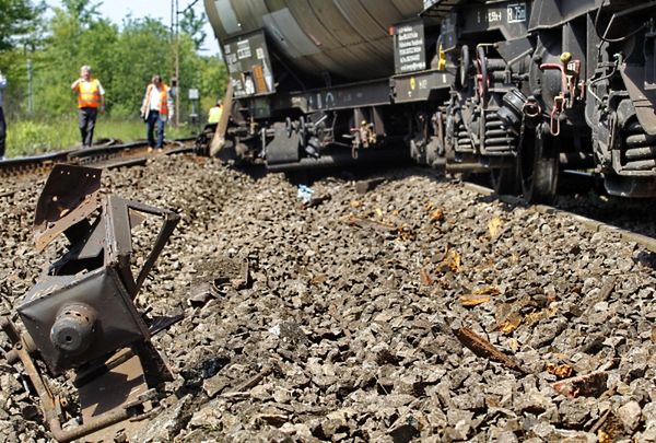 Wykolejenie pociągu towarowego w Zebrzydowicach