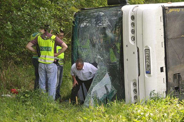 Polski autokar przewrócił się w Czechach - siedem osób rannych