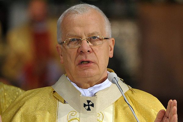 Abp Michalik: trzeba walczyć o zdrowy chrześcijański patriotyzm