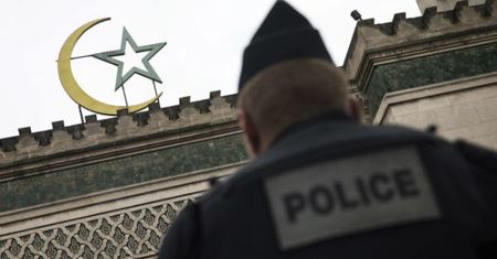 Operacja antyterrorystyczna wokół Paryża. Zatrzymano ok. 10 osób