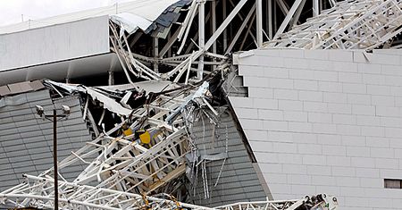 Zawaliła się część dachu stadionu w Sao Paulo. Są ofiary