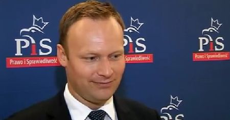 Ten poseł jest zazdrosny o Biedronia?