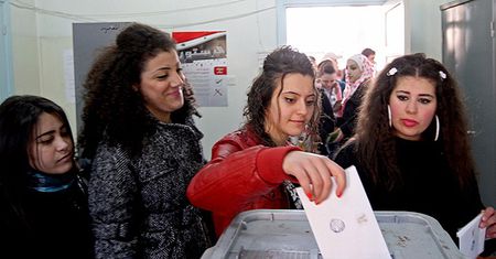 Trwa referendum - spadł grad bomb, nie żyją 22 osoby