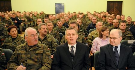 MON oszczędza na parafiach garnizonowych