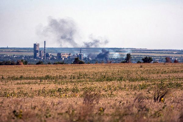 Ukraińskie siły rządowe wycofały się z lotniska w Ługańsku