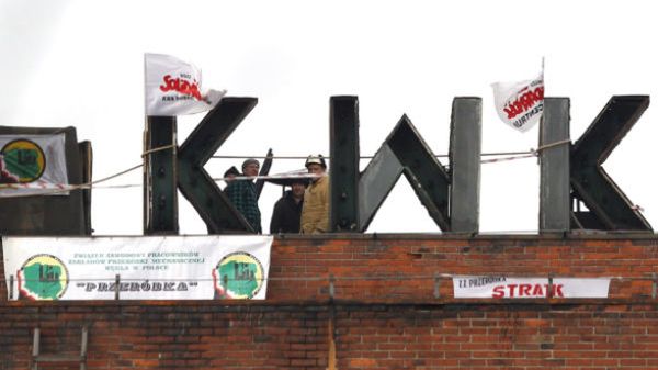 Górnicy protestują przeciwko rządowemu planowi, który zakłada zamknięcie czterech kopalń