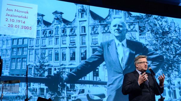 Bronisław Komorowski podczas wieczoru wspomnień z okazji 10. rocznicy śmierci Jana Nowaka-Jeziorańskiego