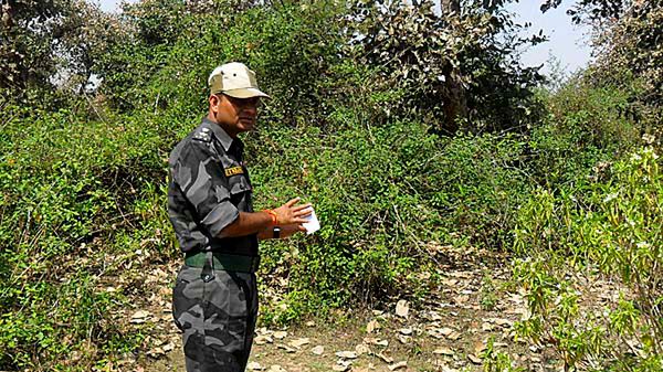 Oficer policji na miejscu zdarzenia